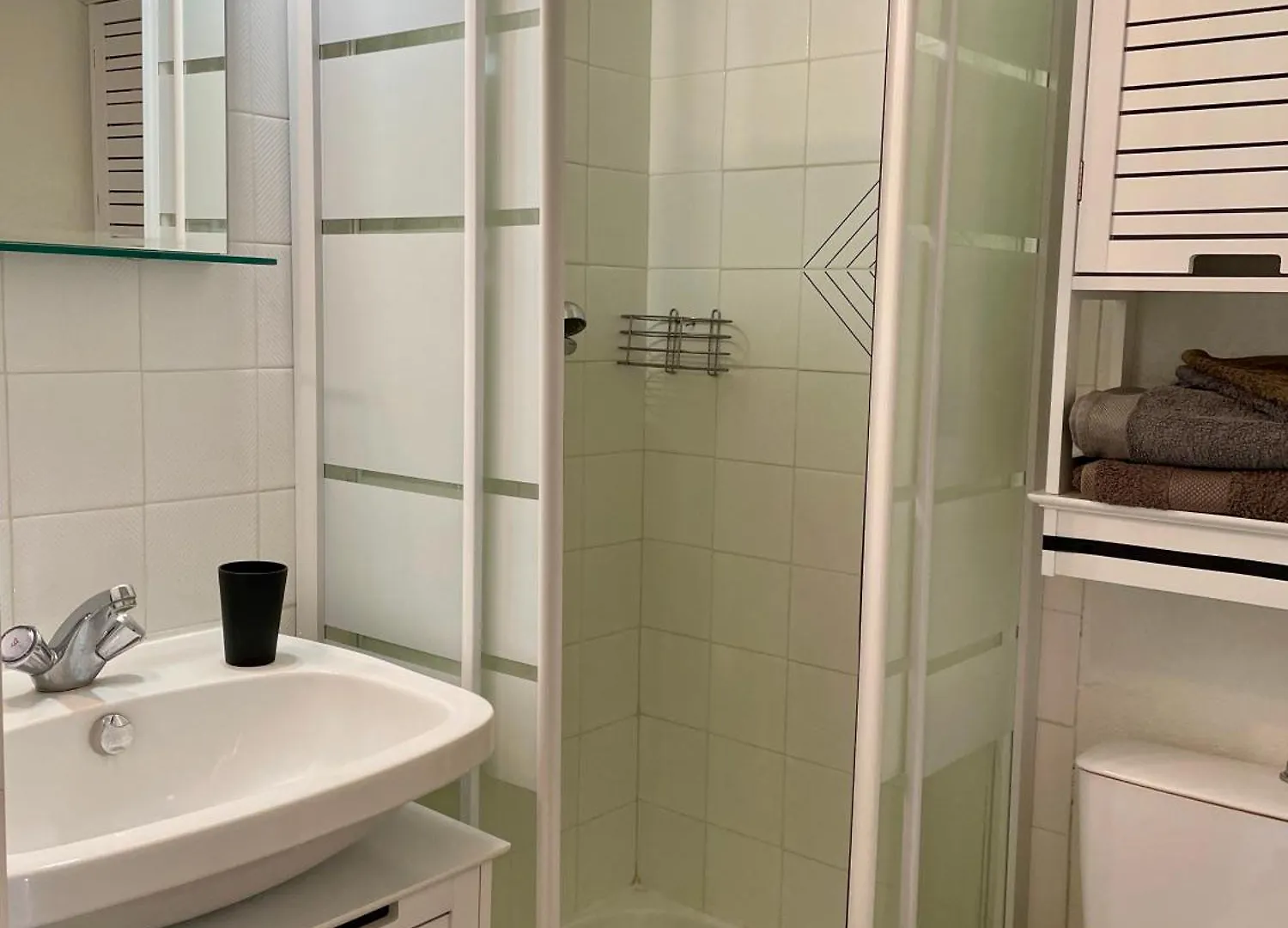 Apartment Joli Appartement En Bordure De Mer A 15 Minutes Du Port De Bandol France