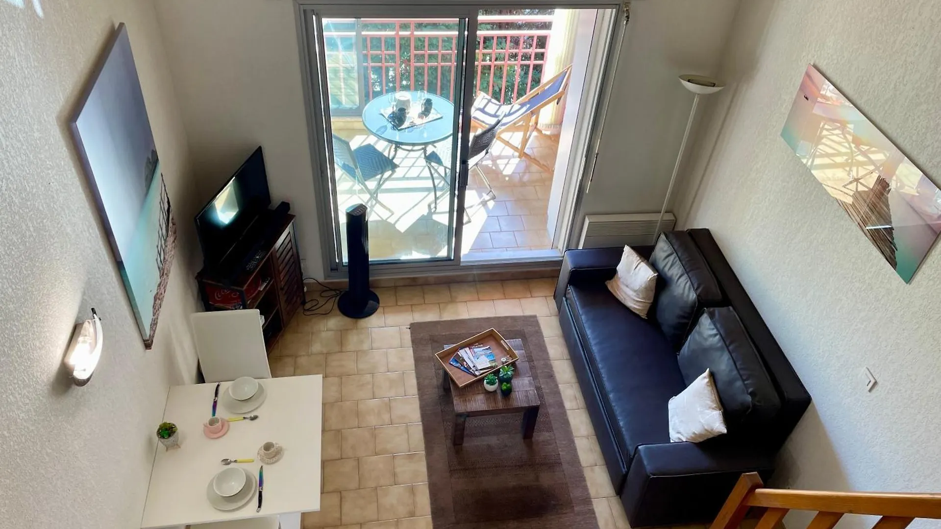 Joli Appartement En Bordure De Mer A 15 Minutes Du Port De Bandol